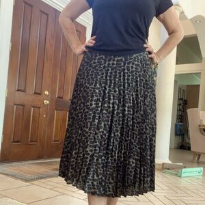 Silk mossy green and black pleated skirt-wear for work or dressed up